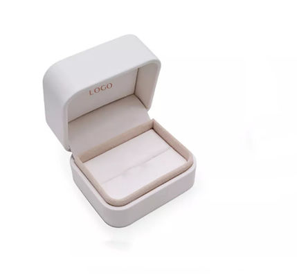 Kunstleder-magnetische Schmuckkästchen ISO9001 ODM Ring Gift Boxes Logo Printed