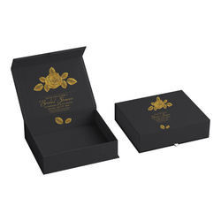 Recyclebarer magnetischer faltender Kleidergeschenk-Verpackenkasten der Geschenkbox-Pappecmyk