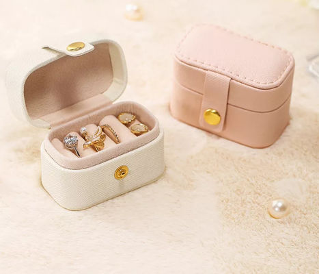ODM Mini Travel Jewelry Box Organizer prägen PU ledernen tragbaren SGS