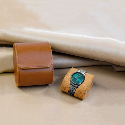 Lederne Armbanduhr-Verpackenkasten-kundenspezifisches Logo 3.9*3.2*2.7 PUs herein