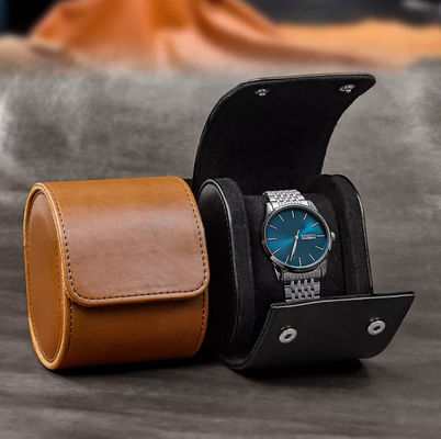 Lederne Armbanduhr-Verpackenkasten-kundenspezifisches Logo 3.9*3.2*2.7 PUs herein