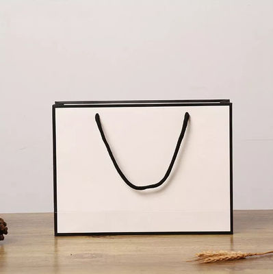 Recyclebare Kraftpapier-Handtaschen-Pappseil-Griff-Geschenk-Tasche ISO