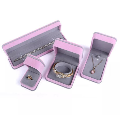 Samt-Schmuckkästchen ISO9001 Soems Ring Necklace Packaging Box Pink